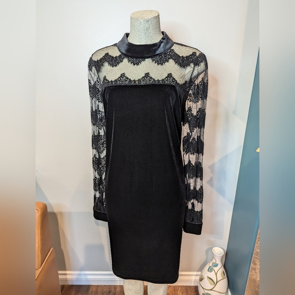 Elegant Black velvet & Lace cocktail Dress size 1x by Junarose - Picture 1 of 16